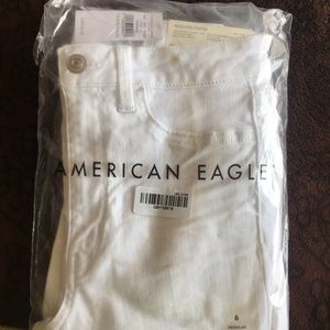 AE Cropped High Rise Ripped Jeans